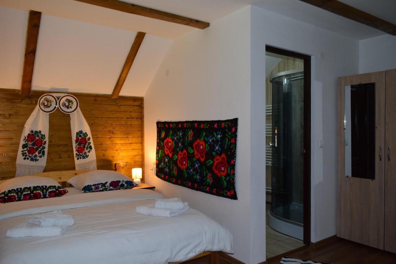 Casa Leca Hotel Breb ภายนอก รูปภาพ